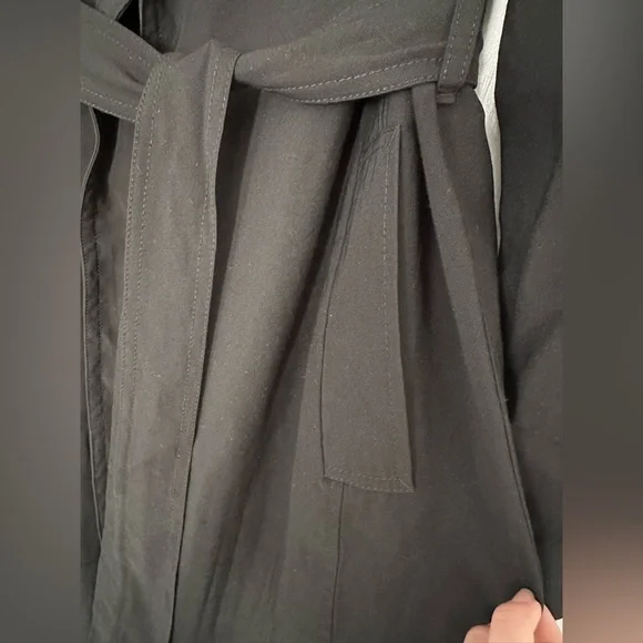 Banana Republic Trench Coat - Picture 5 of 6